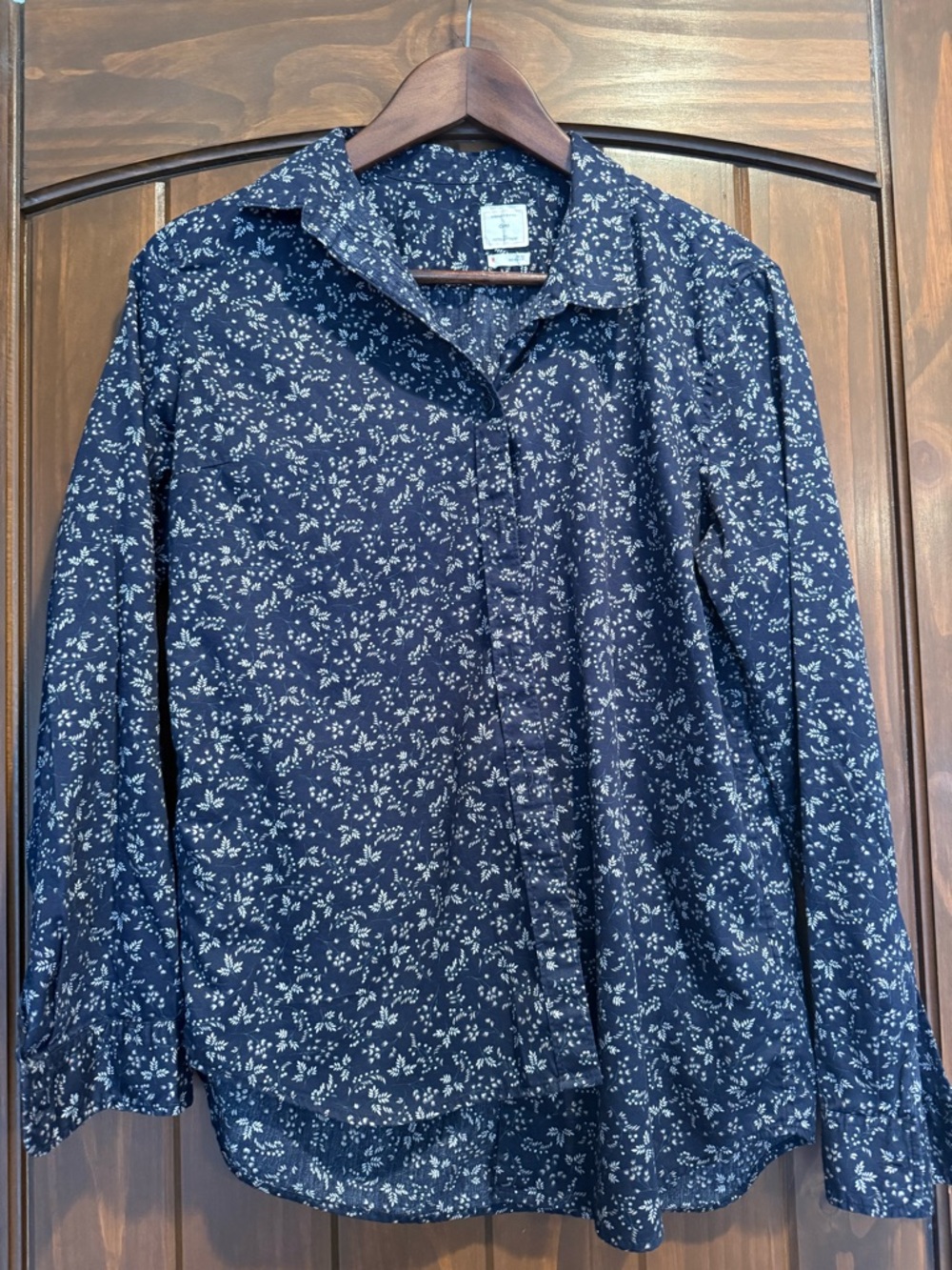 GAP Navy Blue Floral Long-Sleeve Button-Down Shirt